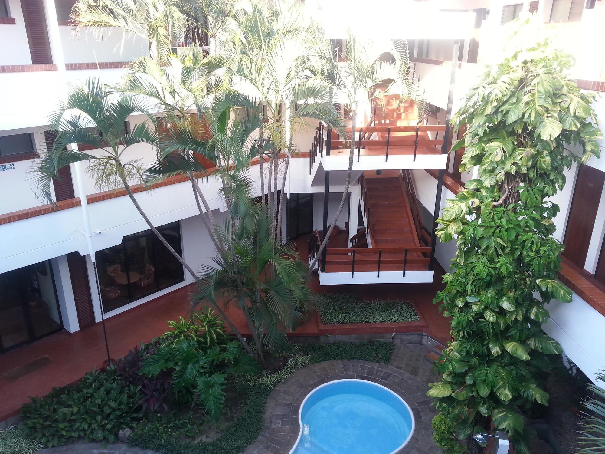 Las Palmas Santa Cruz de La Sierra Exteriör bild